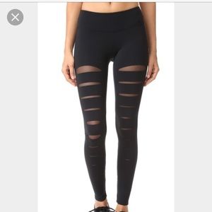 SOLOW incise Cutout leggings black mesh Lululemon